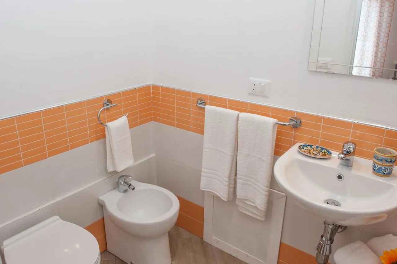 White Bed & Breakfast Castellammare del Golfo 0*,  Italy