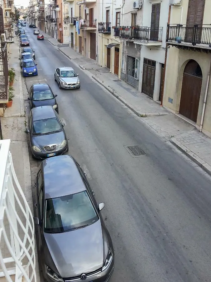White Bed & Breakfast Castellammare del Golfo 0*,